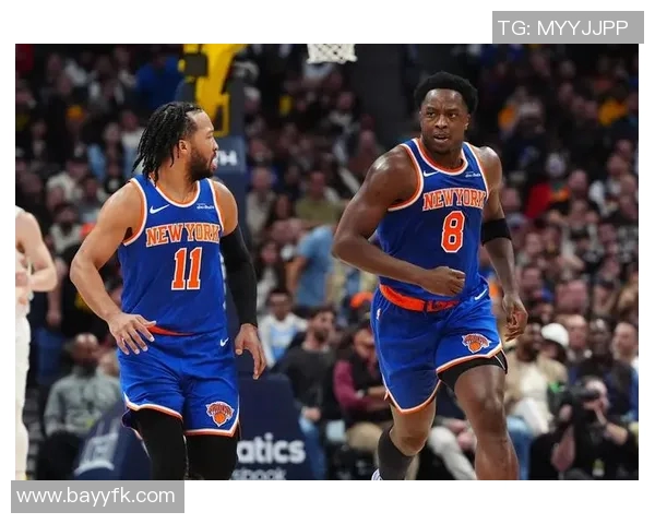 老鹰客场击败尼克斯，取得系列赛领先：关键胜利背后的秘密